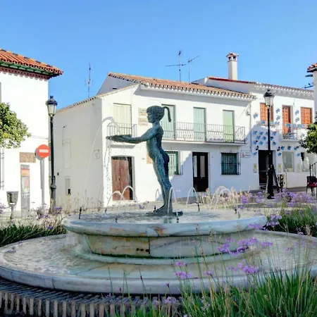 Benalbeach アパート